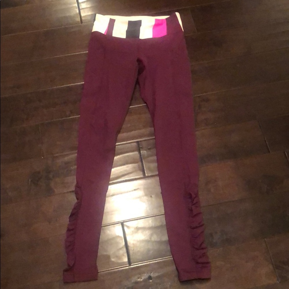 Lululemon maroon leggings